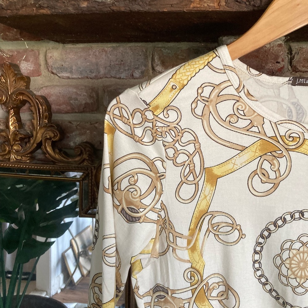 J. McLaughlin Cream & Gold SILK 3/4 Sleeve Chain & Medallion Equestrian Top - Picture 4 of 11